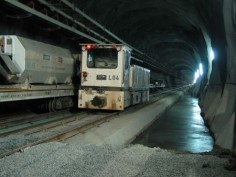 Tunel Gotthard w budowie© Daniel SchwenLicencja: Creative Commons