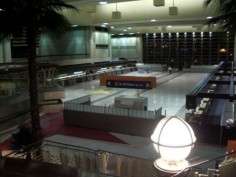Terminal LAX wczesnym rankiem