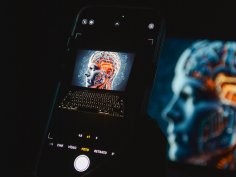 Aidin Geranrekab, Unsplash
