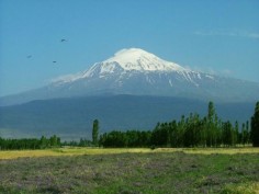 Ararat, najwyższy szczyt Turcji© Henri Nissen